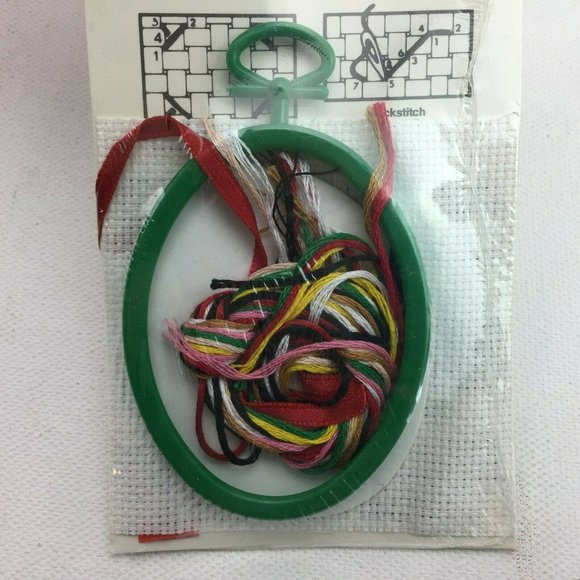 The New Berlin Co. Merry Christmas Ornament Kit Santa Mice Counted Cross Stitch - Picture 4 of 11